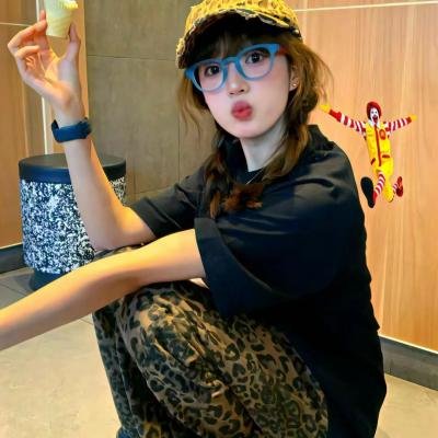 情谜睡美人 封面