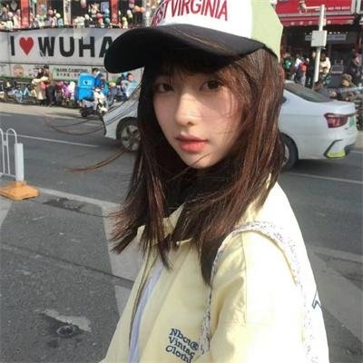 亲爱的她不是孙大圣 封面